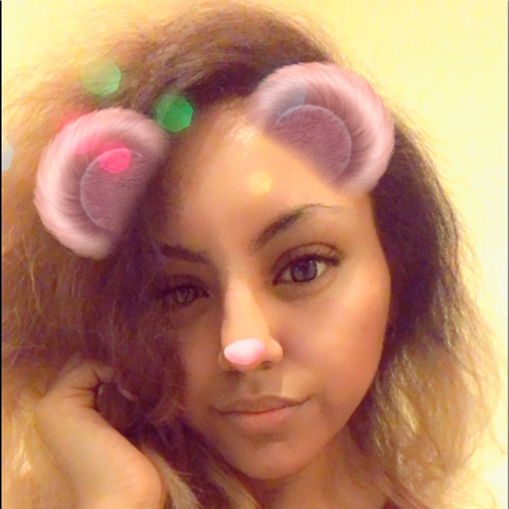 Meet your Posher, Stephanie